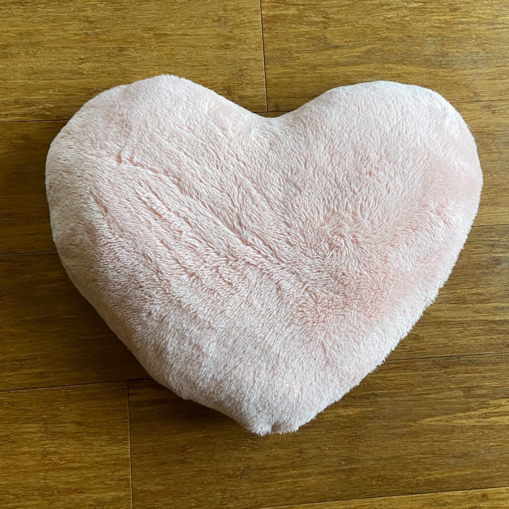 Heart pillow, light pink - Picture 1 of 9